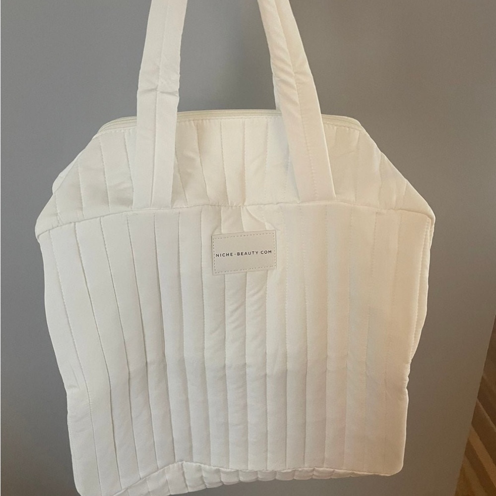 Niche Beauty Large White Fabric Handle Bag Tote With Zipper 14x16x7.5 NWT